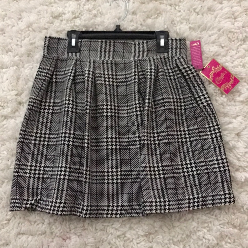 Black and white patterned skirt